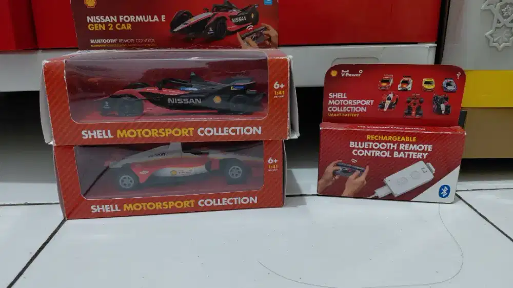 Mainan mobil rc shell