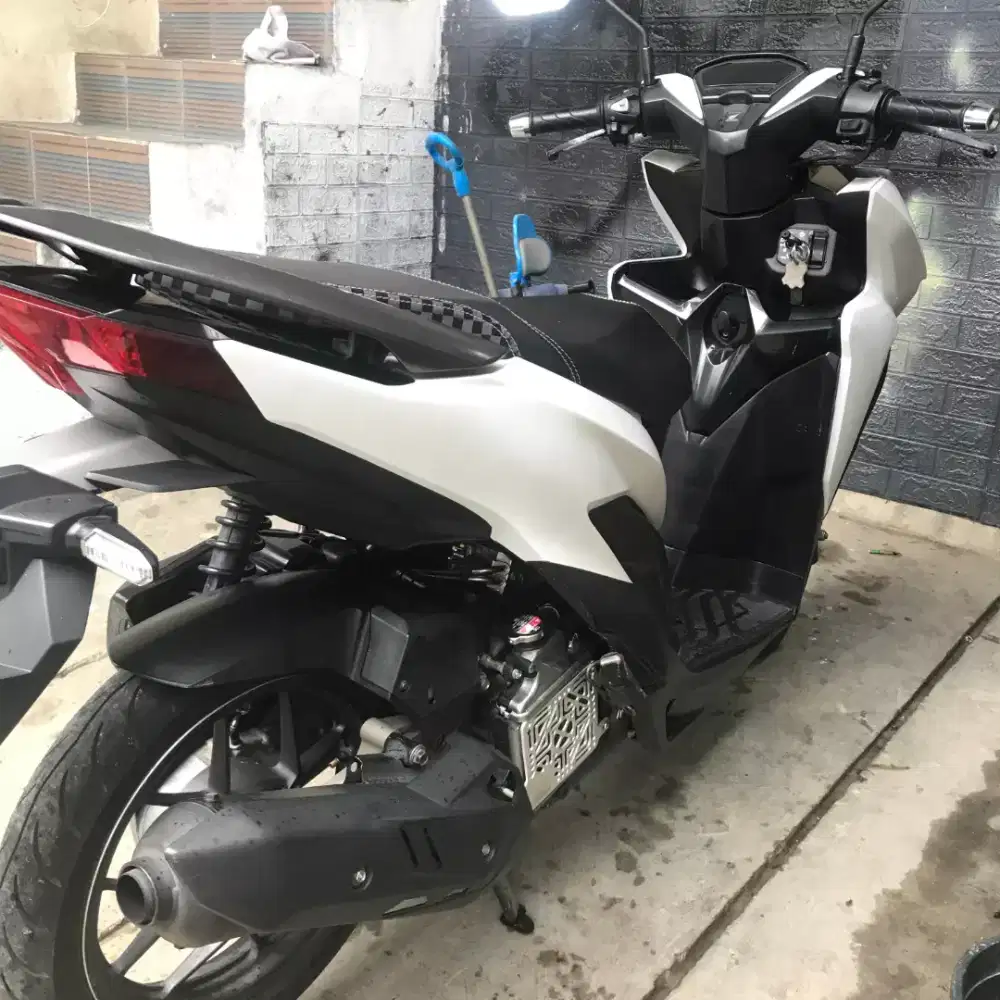 Vario 125 cbs iss 2021 mulus komplit
