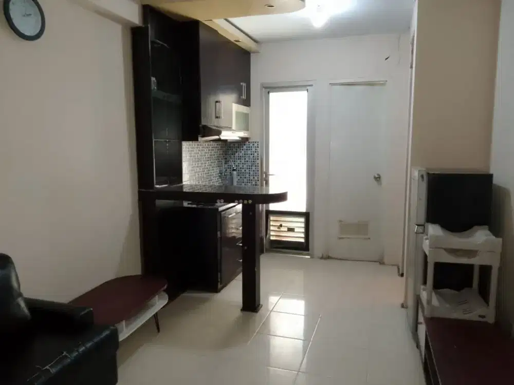 Disewa Apartemen Gading Nias - T. Emerald, 2 BR, Semi Furnished, Termurah