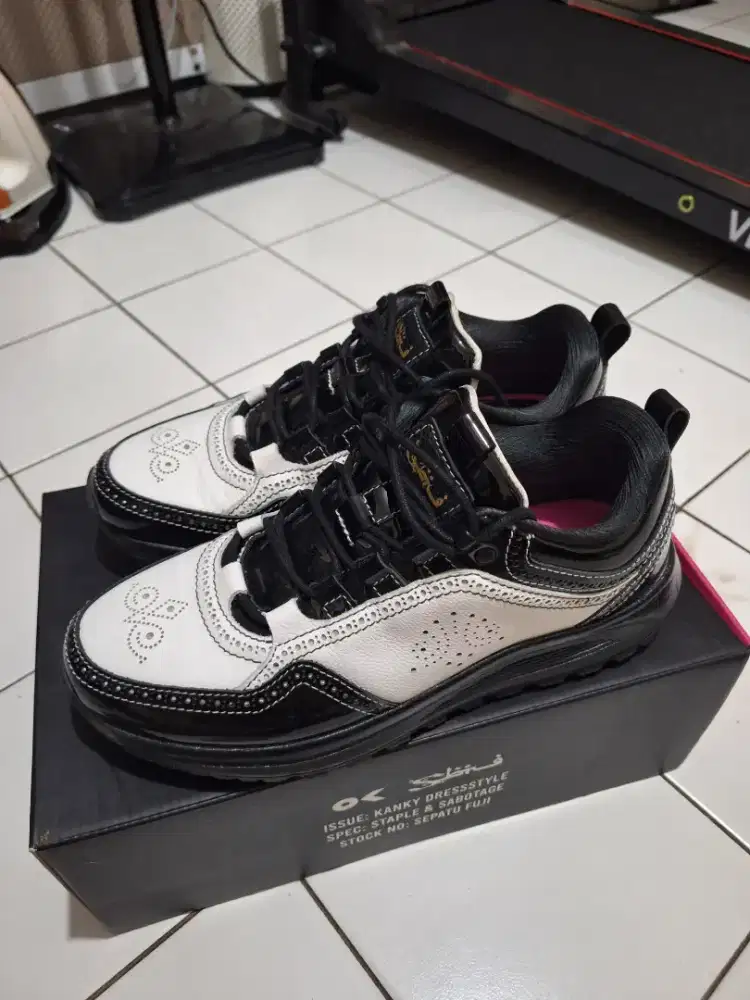 Sepatu Kanky Story Fuji size 42
