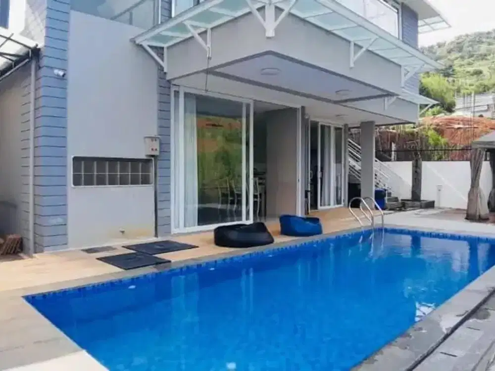 Rumah Villa di dago resort dago pakar Bandung dengan kolam renang