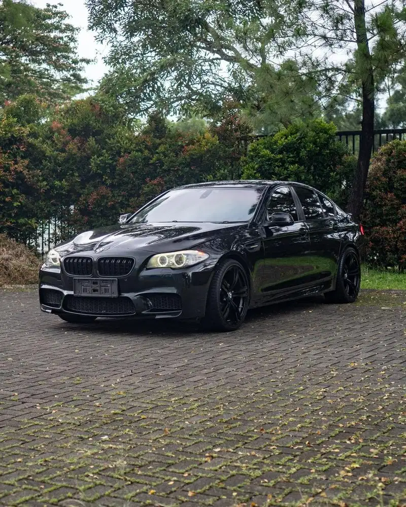 (M5 Look!!) BMW 528i Executive F10 2012 E300 520i E250 520d 320i