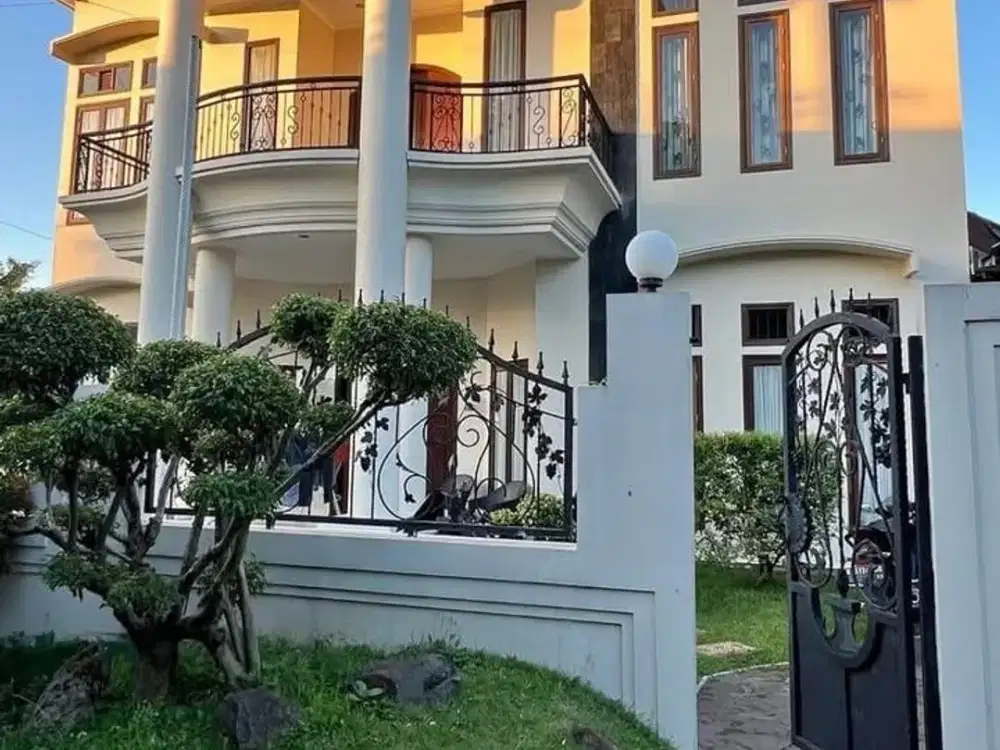 Rumah Mewah dekat dengan UNDIP tembalang Bulusan,Tembalang Semarang