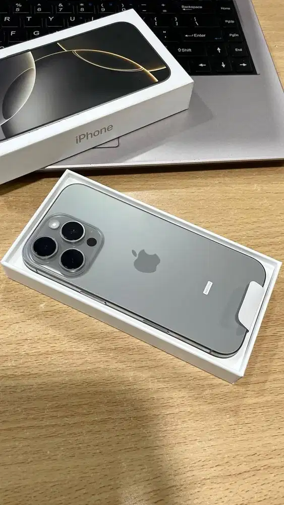 iPhone 16 Pro 128 gb iBox bh 100% 1 bulan pakai garansi Agustus 2026