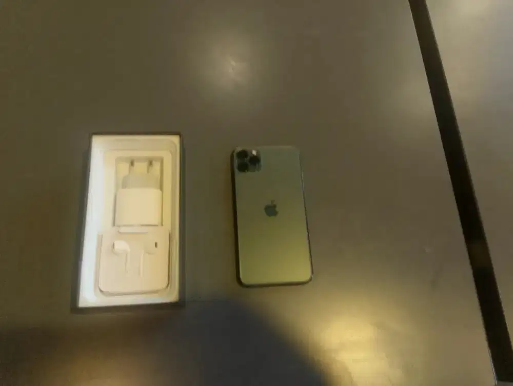 Iphone 11 pro max 256gb tentang baru guys