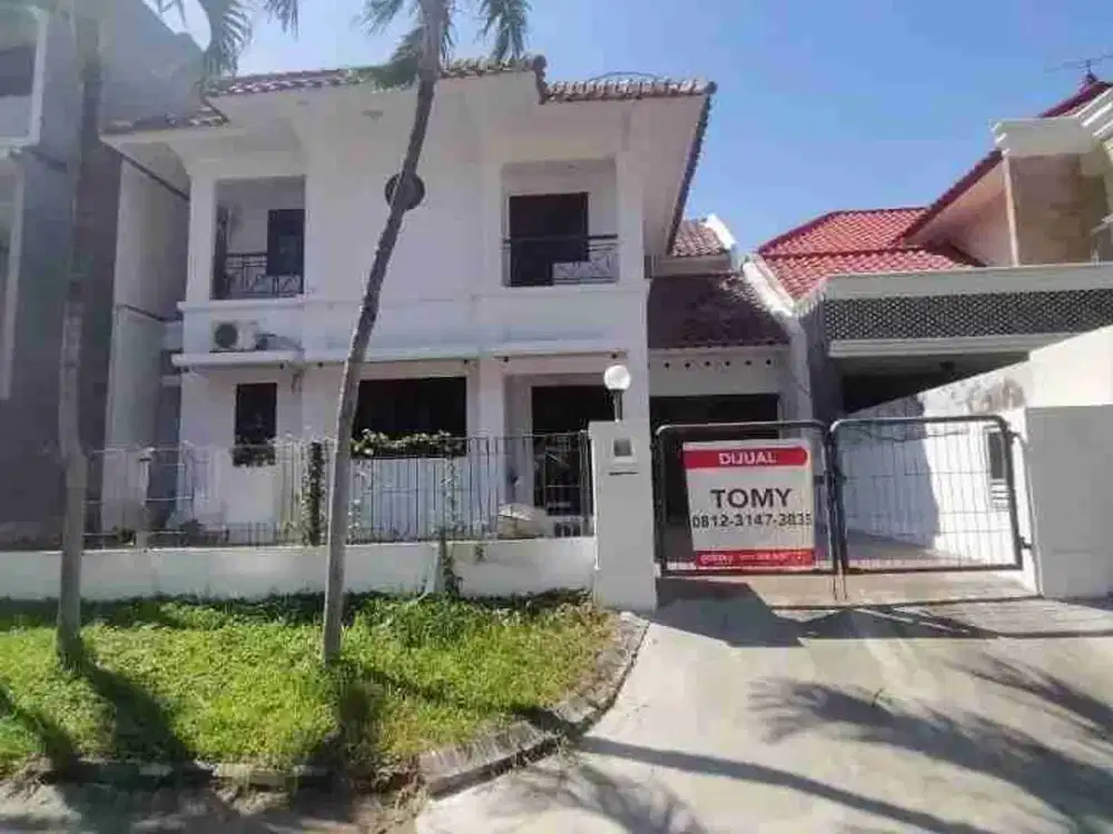 Rumah 2 Lantai Villa Riviera Hitung Tanah Pakuwon City