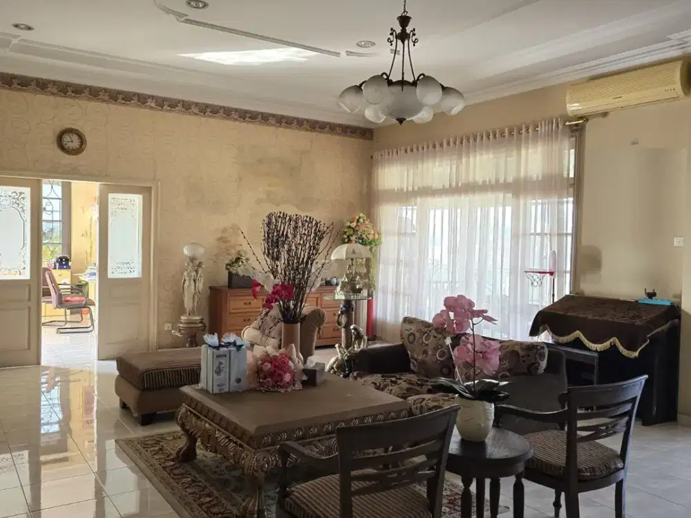 Dijual Rumah Mewah Full Furnished di Candi Asri Semarang