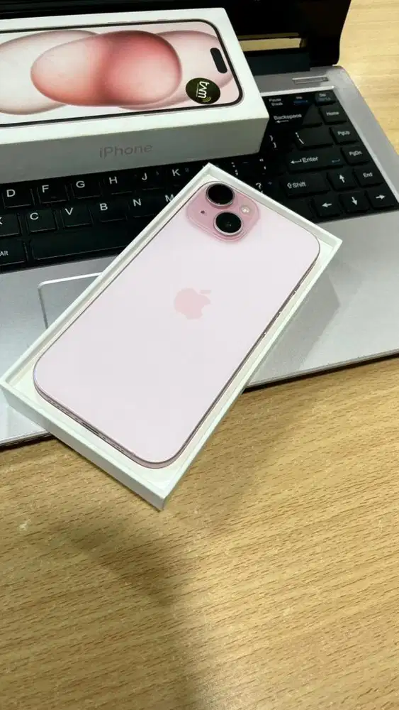 iPhone 15 128 gb iBox bh 97% garansi aktif sampai Maret 2026