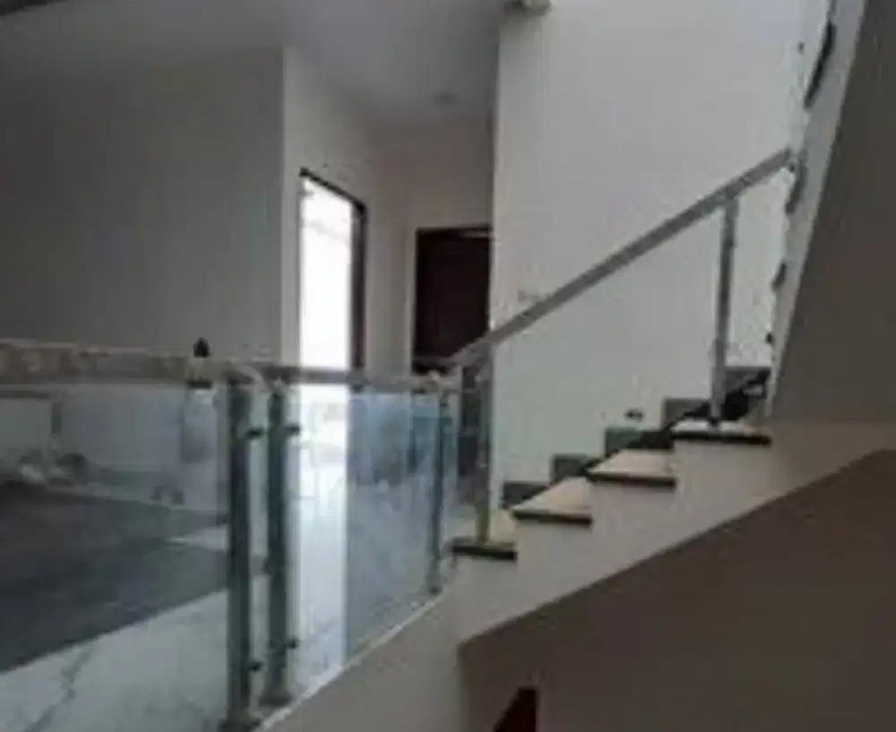 Railing tangga stainless minimalis