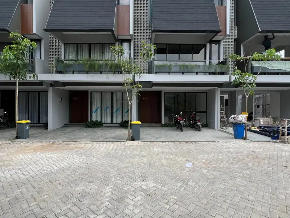 UNIT TERAKHIR SIAP HUNI! Rumah Mewah Posisi Hook Di Cilandak KKO