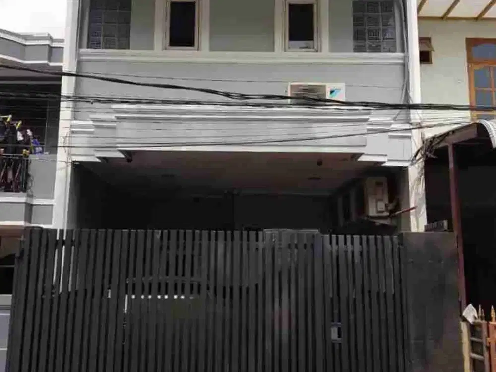 Dijual Rumah Cantik Semi Furnished
Komplek DKI 
Pondok Kelapa 
Jakarta Timur