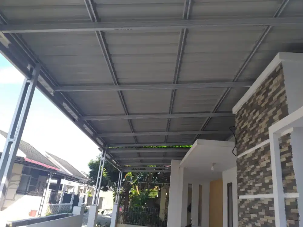 Kanopi baja ringan