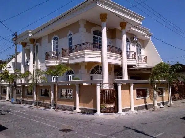 Disewakan murah rumah mewah