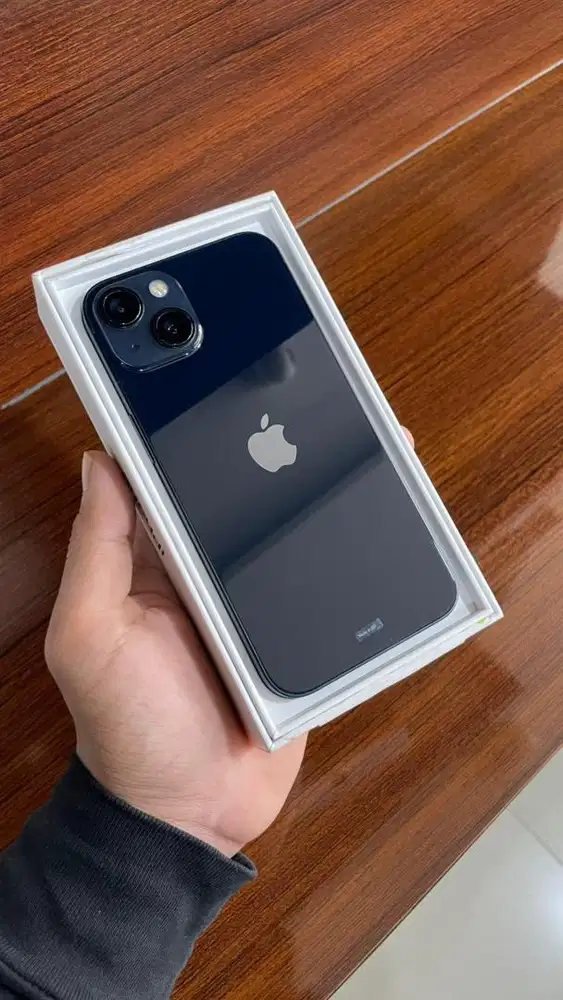 iPhone 13 128 gb iBox sehat terawat like new