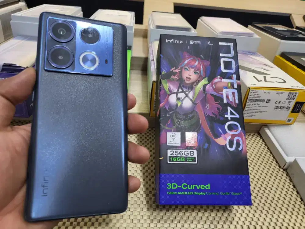 INFINIX NOTE 40S RAM 16/256GB
LAYAR LENGKUNG AMOLED 120HZ