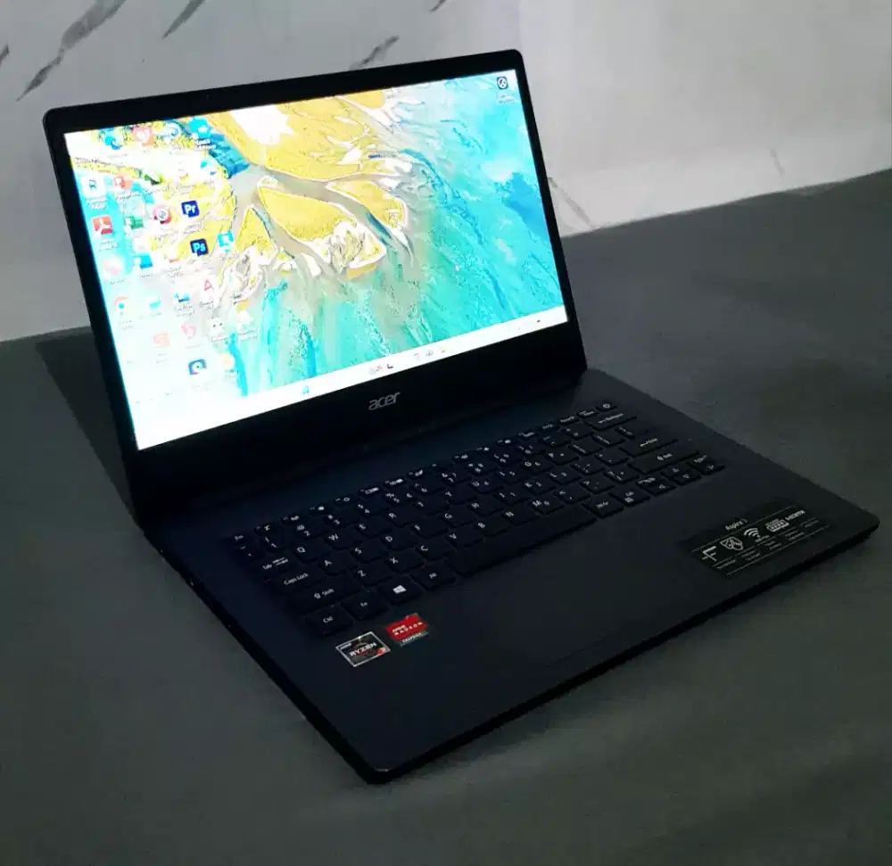 Laptop Acer masih mulus kaya baru