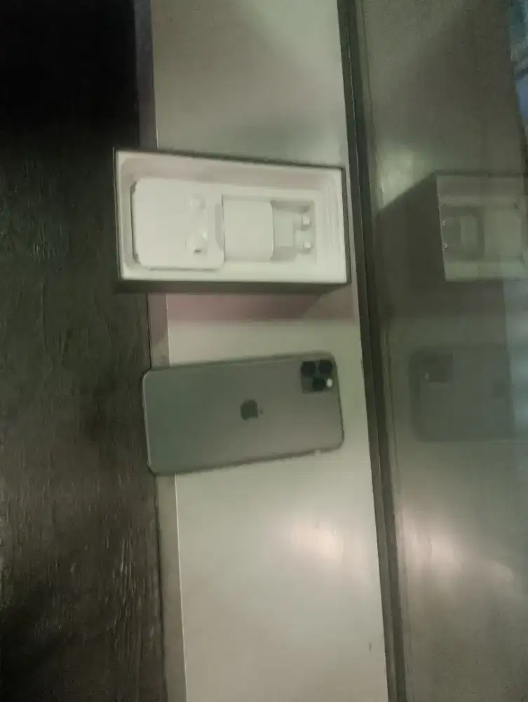 Iphone 11 pro max 256gb semakin green dan baru