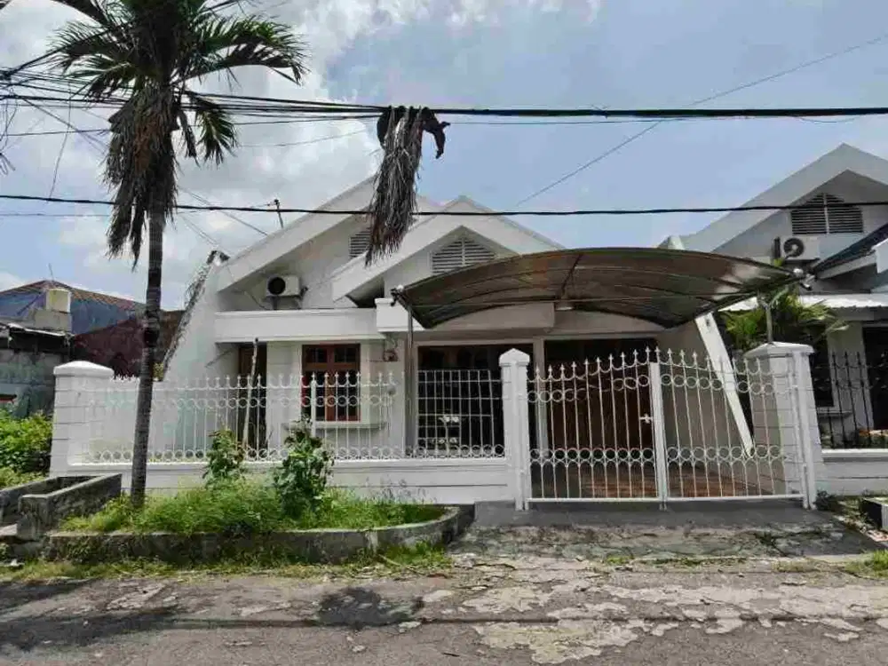 Dijual Rumah Dharmahusada Indah dekat Galaxy Mall