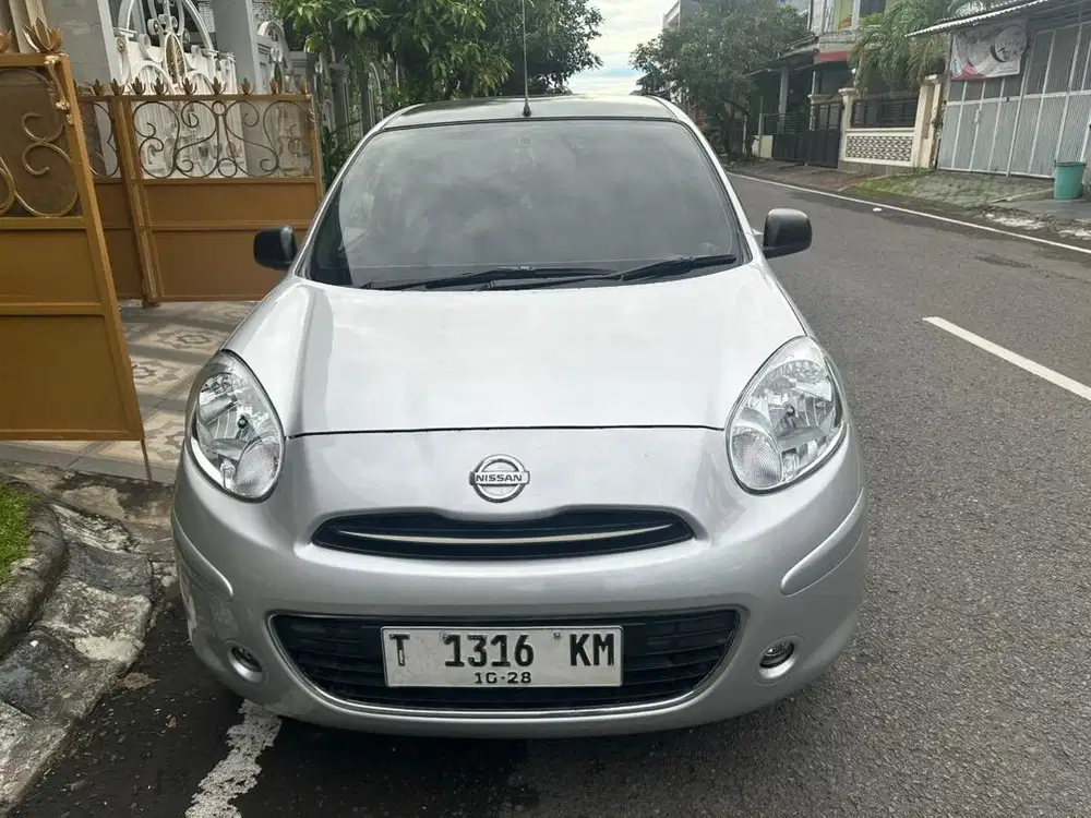 Jual nissan march 2012 sangat istimewa