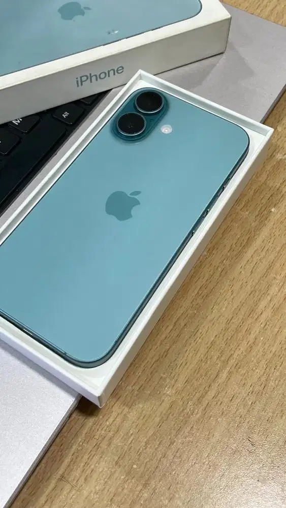 iPhone 16 Plus 128 gb iBox bh 100% garansi aktif super like new