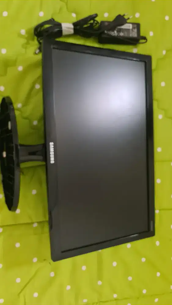 Monitor LED Murah Samsung 19D300 (HDMI & VGA)
