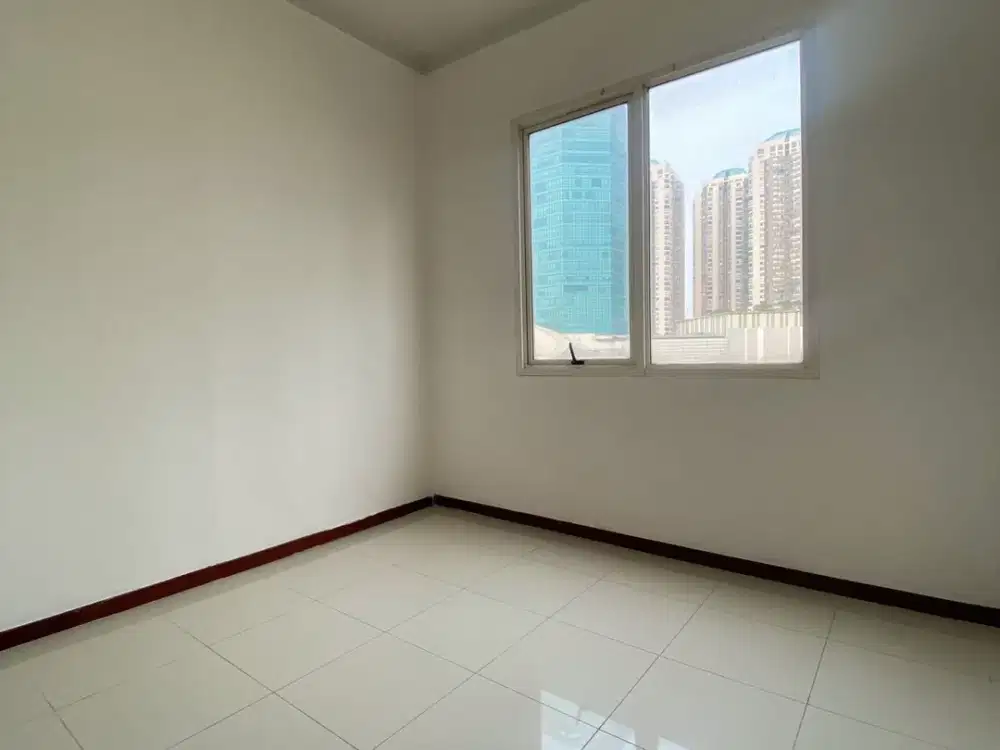 Disewakan tipe 2br unfurnish apartment royal mediterania garden res