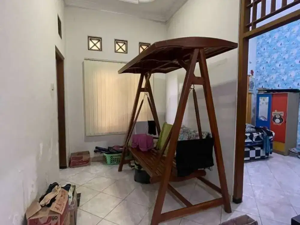 Rumah Tinggal Asri Tepi Jalan Aspal dekat Terminal  Giwangan