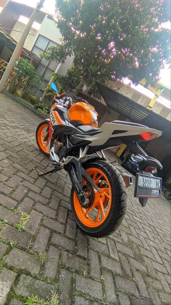 Honda CBR 150R, Tangan Pertama