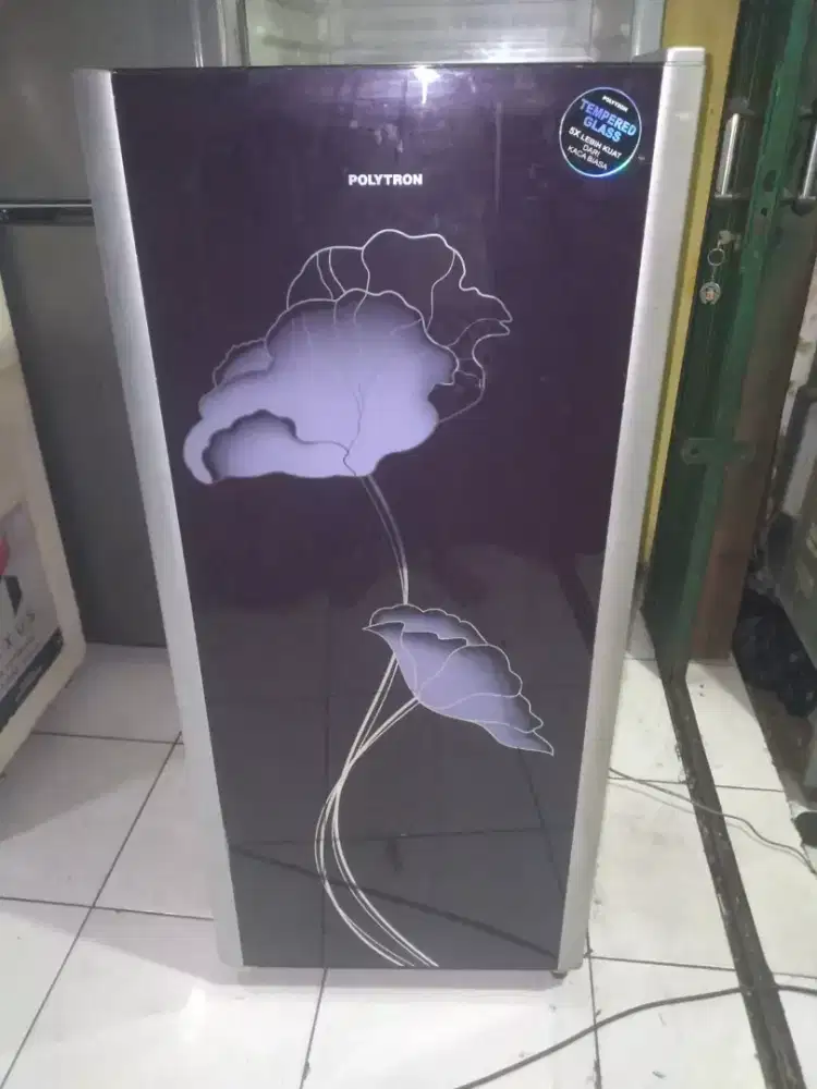 Dijual cepat kulkas 1 pintu