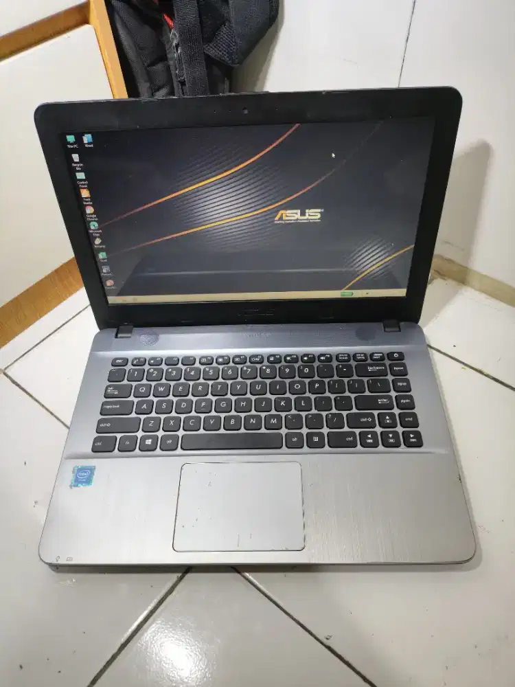 Laptop asus slim Vivobook max
