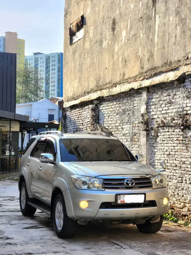 Toyota Fortuner G Lux 2.7 At 2010 SIAP PAKAI!
