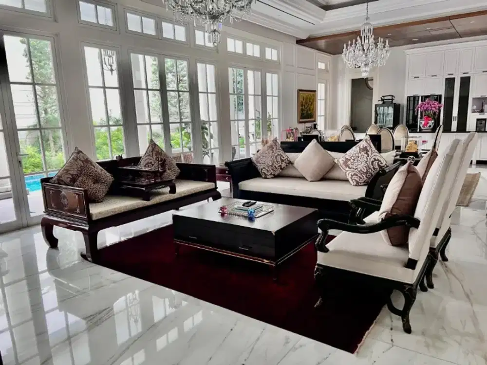 Rumah Mega Kuningan Setiabudi 540m² ada Kolam Renang hadap Selatan