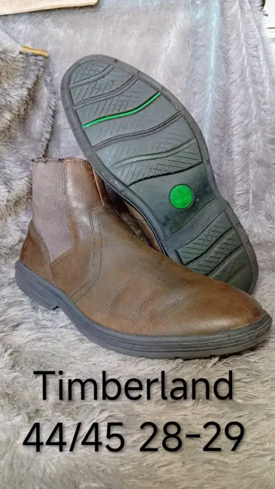 TIMBERLAND Size 44-45 Sawyer Chelsea Boots Made in Cambodia