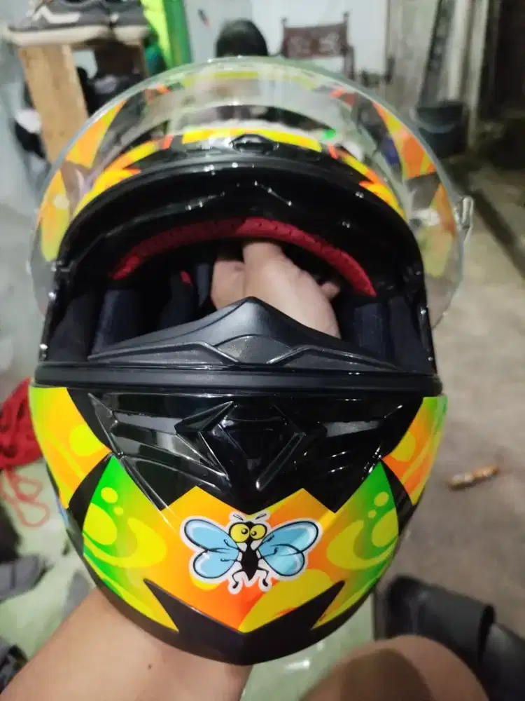 Helm Nhk Rx9 motif edition karel abraham
