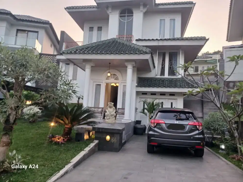 Dijual rumahngaya klasik modern 2 lantai disentul city