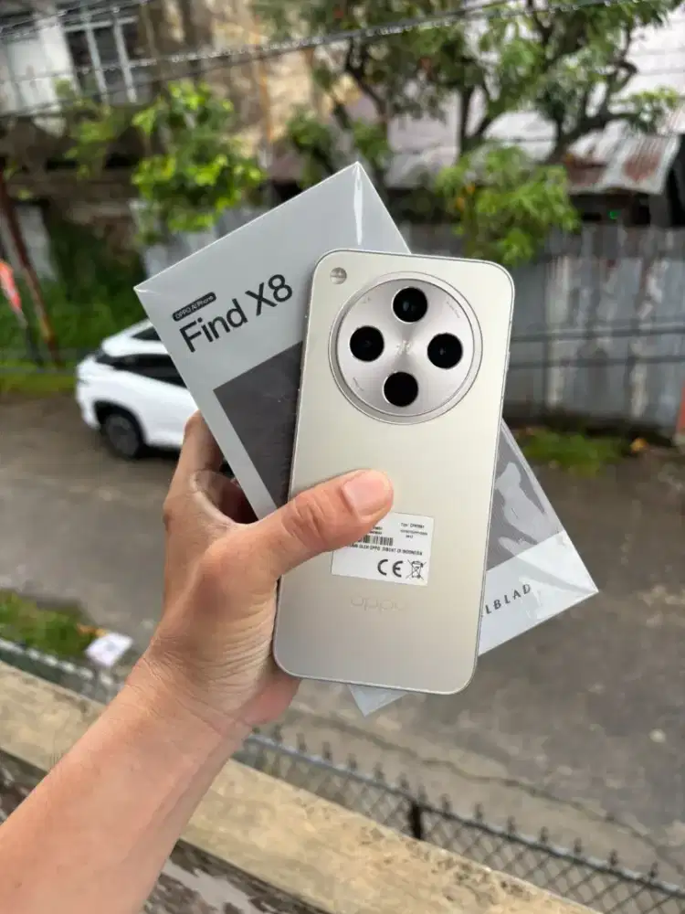 Oppo Find X8 Hasselblad 12/256 Garansi Resmi September 2026