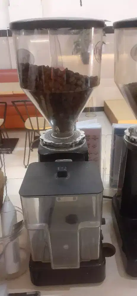 Grinder biji kopi