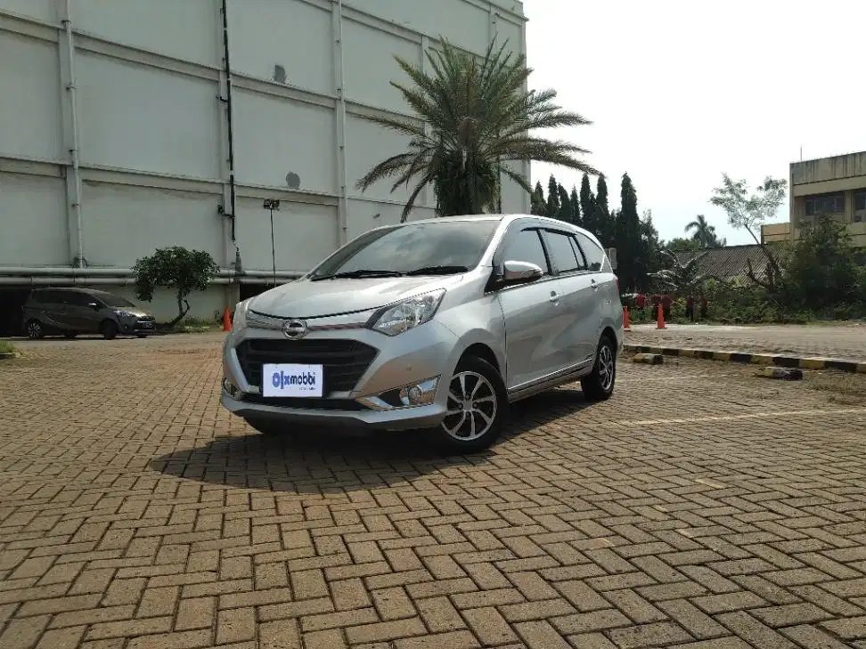 TDP 5,JT Daihatsu Sigra 1.2 R Bensin-MT Silver 2017