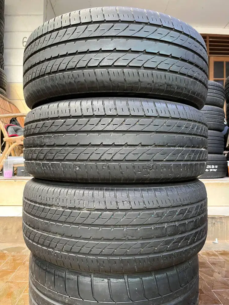 Ban Toyo Tranpath 235 50 r18 3Pcs