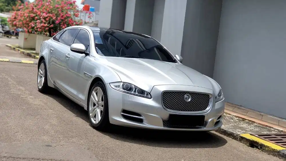 [ MILES ANTIK 14RB ] Jaguar XJL 3.0 V6 AWD Fullspec AT 2013/2014