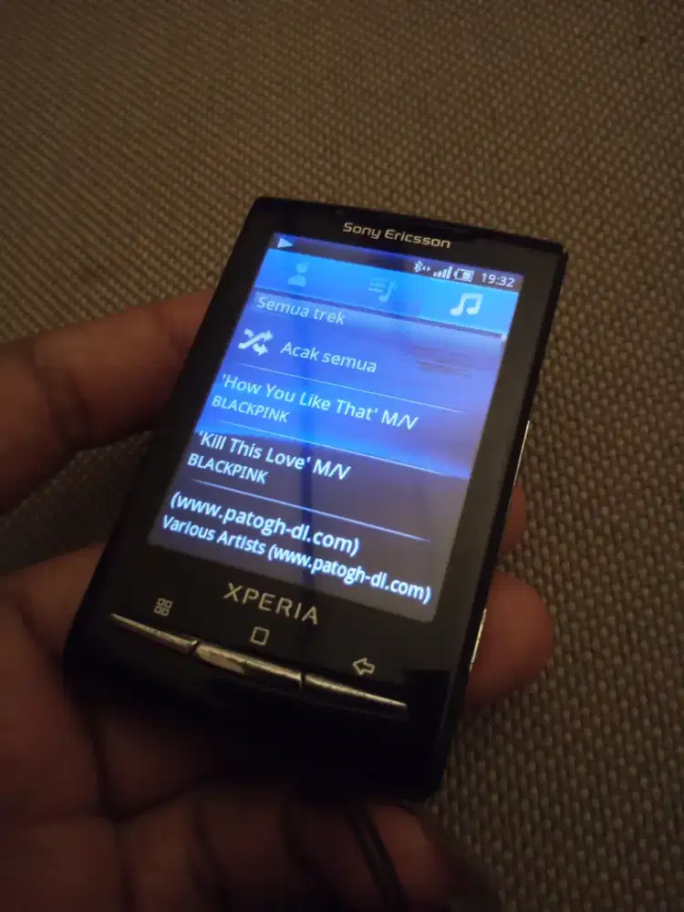sony x10 mini hitam