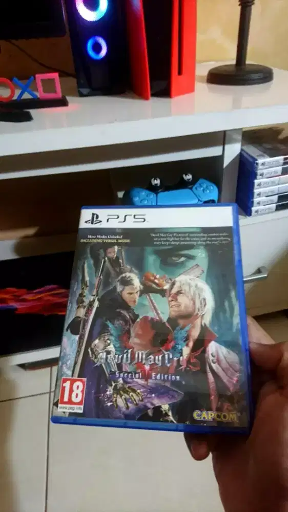 BD/Kaset PS5 DEVIL MAY CRY 5 (SPECIAL EDITION) Ori Seken Like New