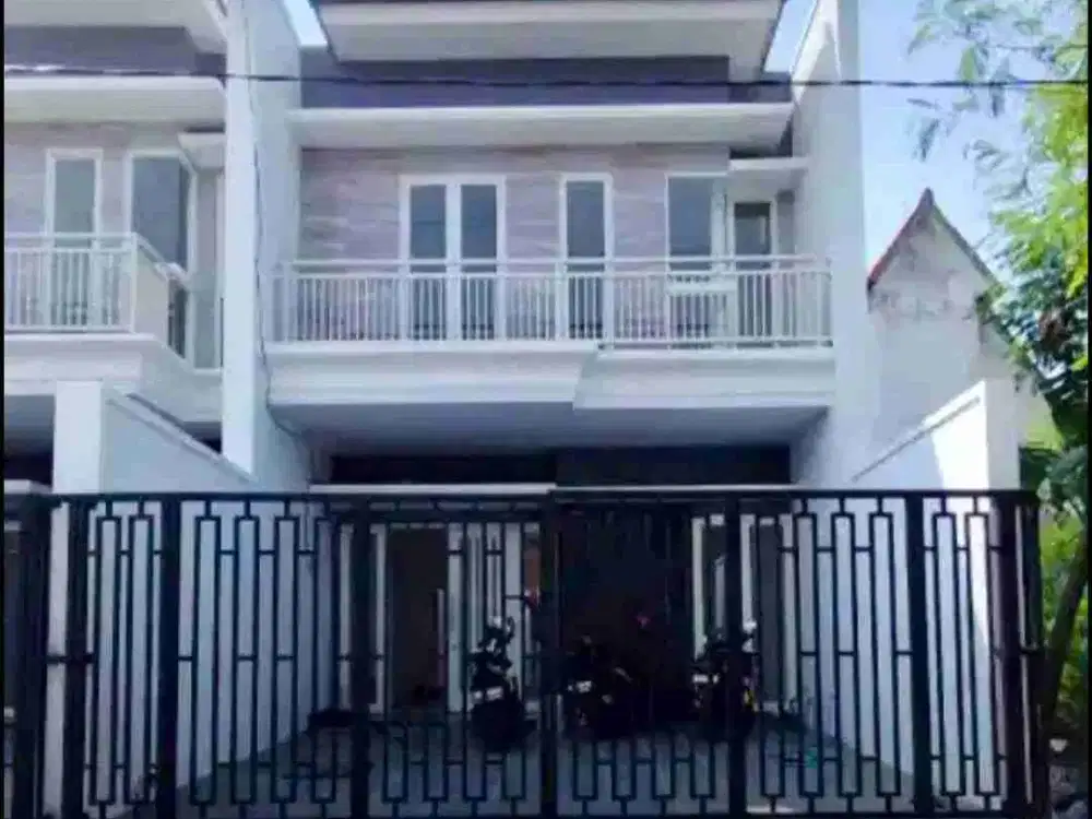 Rumah Baru Jemursari Selatan Dekat Ubaya, UK petra dan Raya Jemursari