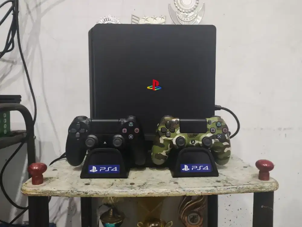 PlayStation 4 ORI Slim 1 TB Seri 22 edisi tahun 2023