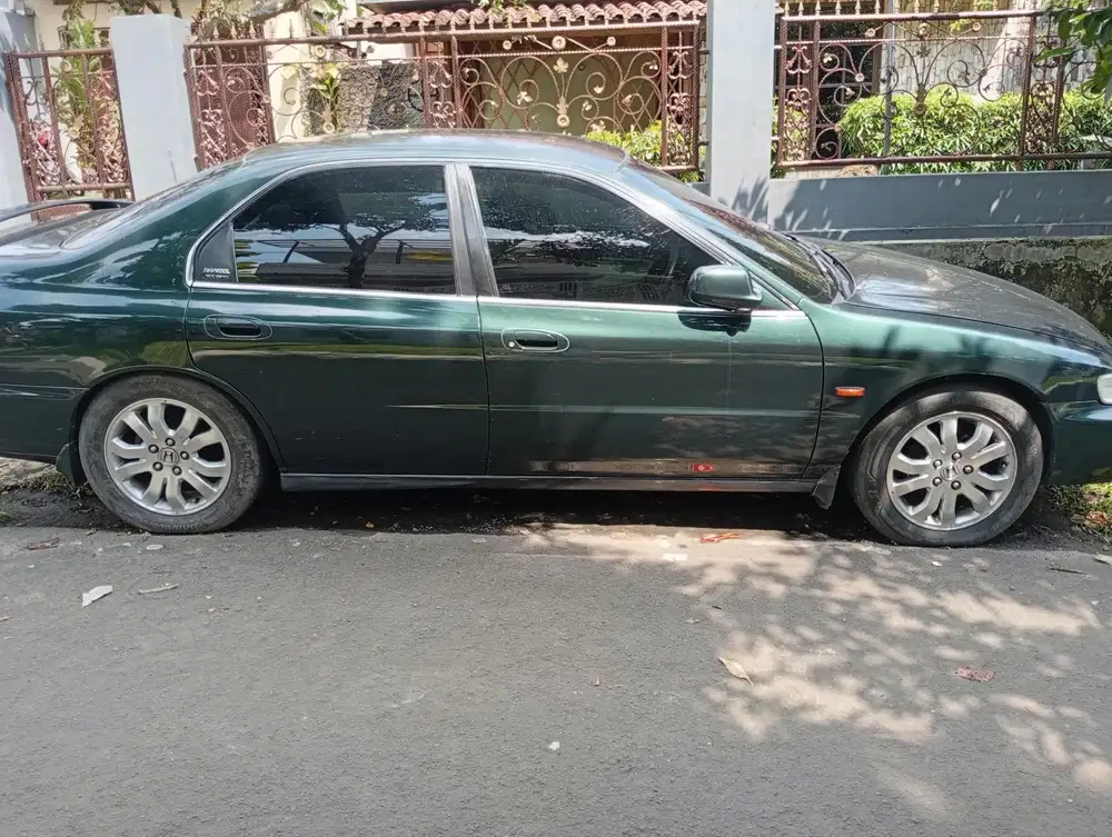 Honda Accord 1998 Bensin