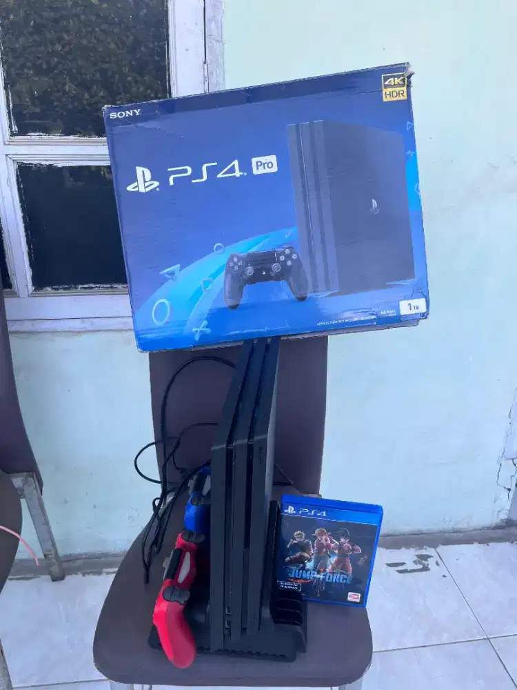 Ps 4 ori pro 1 TB