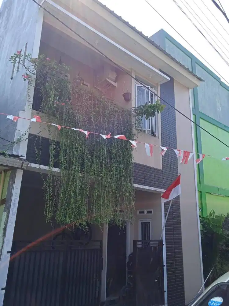 Dijual rumah 2 lantai minimalis murah di Jatimakmur