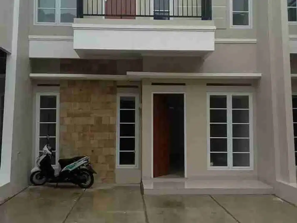 rumah 2 lantai tengah kota dekat tol bintaro pondok aren tangerang selatan