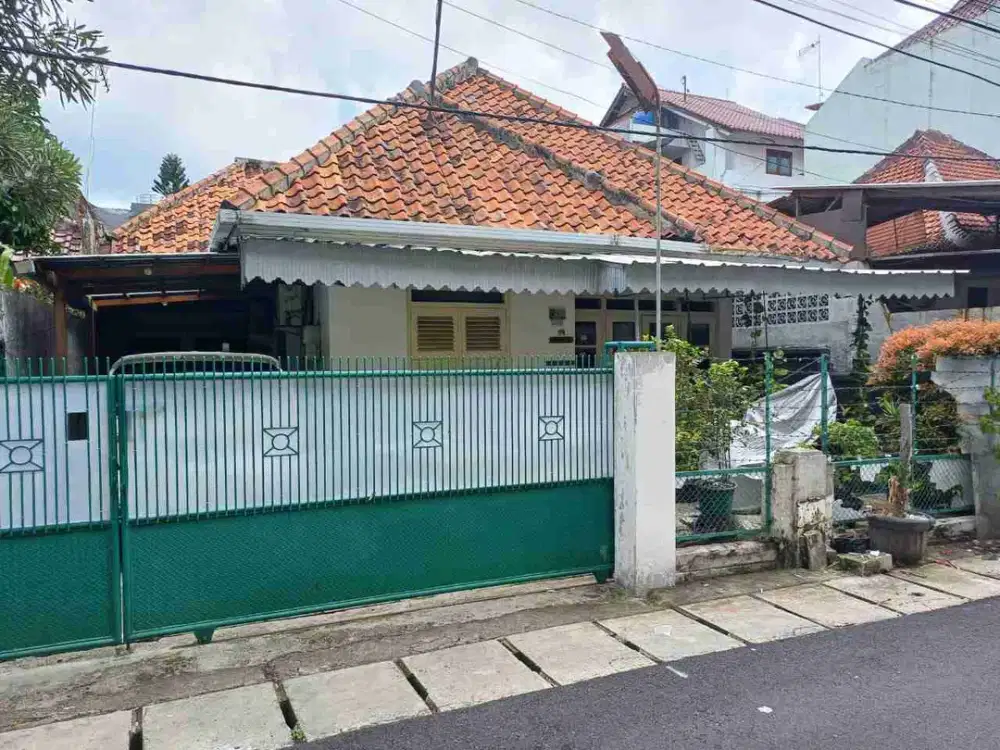 Jual Rumah Hitung Tanah Lokasi Strategis