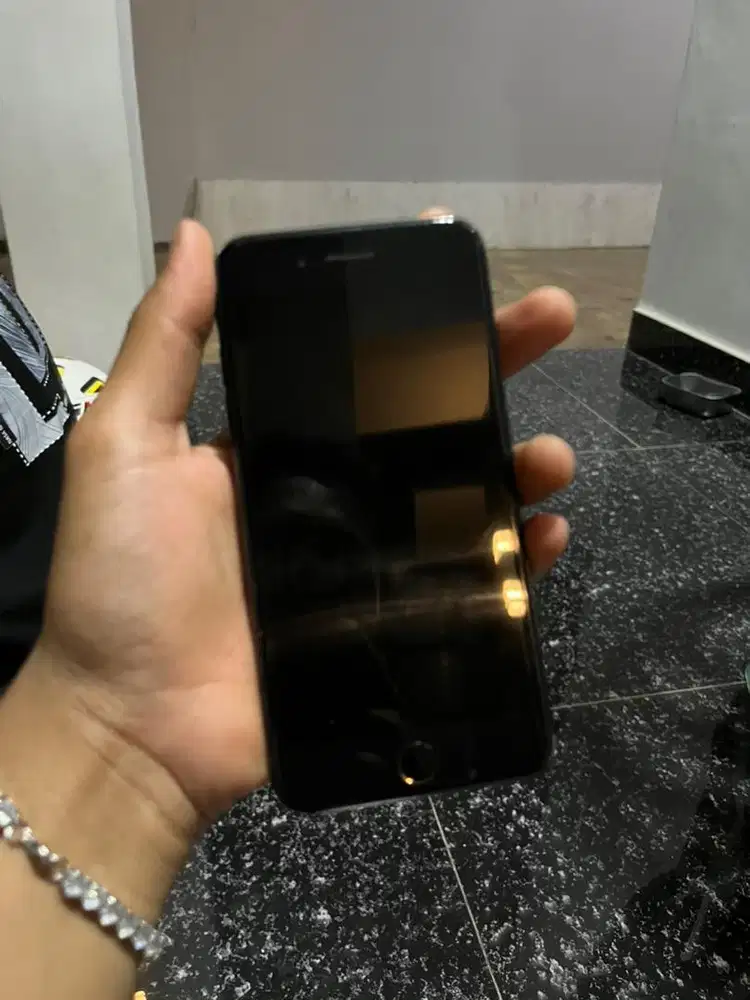 Dijual Iphone 7plus